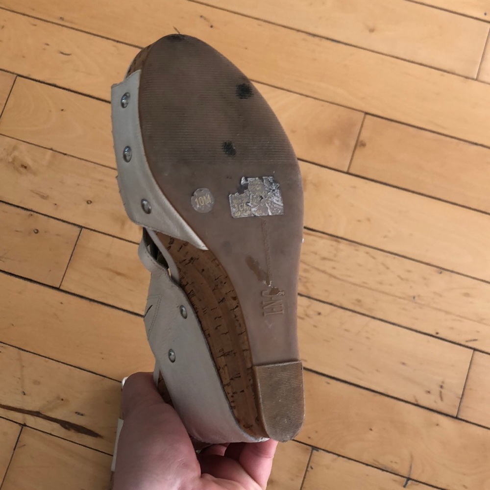 SOLD - Picture 4 of 6